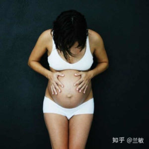 为什么孕肚中间会有条黑线呢? 为什么孕肚中间会有条黑线呢?
